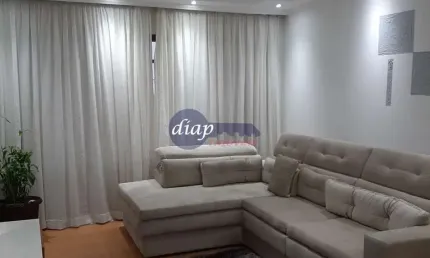 Lindo e aconchegante apartamento no edifício Andrade, com 3 dormitórios, sendo 1 dos quartos com armários embutidos, sala ampla, cozinha com armários
