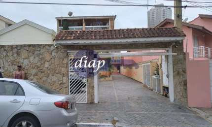 Excelente sobrado bem localizado a 80 metrôs do metrô vila Matilde, Ótimas escolas, mercados, bancos, a 2 km do centro gastronômico requinte. Tudo mui