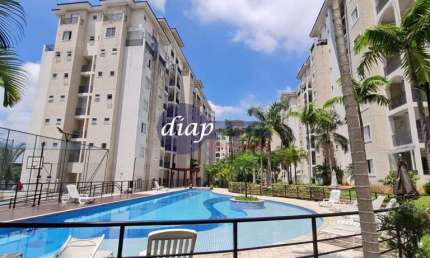 Lindo apartamento duplex com 3 dormitórios sendo uma suíte, lavanderia, varanda com churrasqueira, sala, 3 banheiros e 2 vagas de garagem.   Detalhes:
