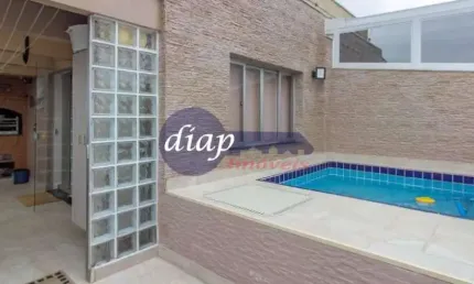 Lindo apartamento com 3 dormitórios, sendo uma suítes, 1 banheiro comum e 1 banheiro na suíte, hidromassagem, sala, cozinha planejada e 2 vagas fixas