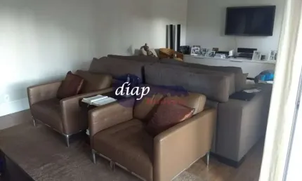 Apartamento alto padrão. Um apartamento por andar, mobiliado pronto para morar. 189m² de de área útil, 04 dormitórios,03 suítes, 03 vagas, Santana