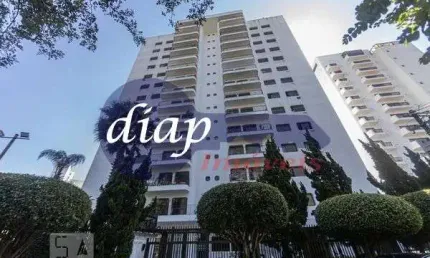 Apartamento localizado ao lado do Clube Atlético Juventus, com vista para toda área lazer clube. Possui 4 dormitórios, 3 suites, ampla sala estar, sal