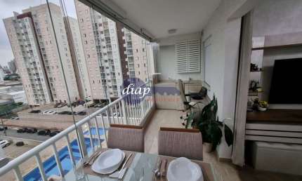 Excelente apartamento no bairro Mooca, todo mobiliado em porcelanato com 1 dormitório com armários embutidos, cozinha planejada com fogão cooktop elét