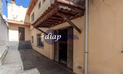 Excelente sobrado no bairro Chácara Belenzinho com 4 dormitórios, sendo 1 suíte com banheira de hidromassagem, sala para dois ambientes, cozinha com a