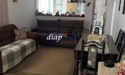 Excelente imóvel para renda na cidade patriarca com 2 casas, sendo uma com 2 dormitórios, 1 banheiro, 1 lavabo, sala de estar, sala de jantar, varanda