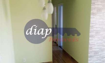 Ótimo apartamento na Vila Curuçá com 2 dormitórios, cozinha com armários embutidos, sala para dois ambientes com sacada, 1 banheiro com box, área de s