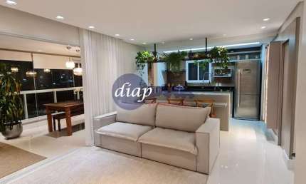 Apartamento com 105 m² 3 dormitórios com suíte, Varanda Gourmet, 2 vagas cobertas, depósito individual