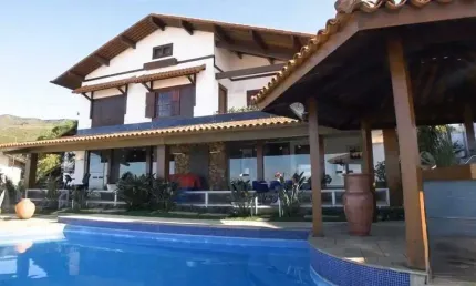 Vendo maravilhosa casa com 6 dormitórios no Mangabeiras ( Oportunidade )