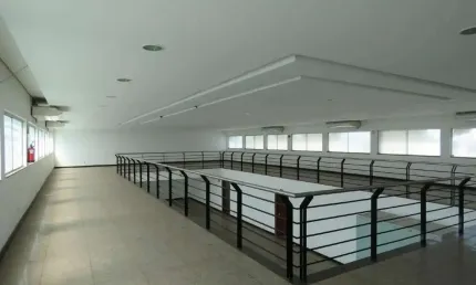 Alugo excelente espaço sendo 2º/ 3º piso no bairro Betânia