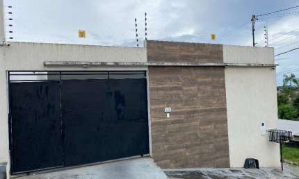 Casa linda e confortável no Conjunto Águas Claras/Novo Aleixo