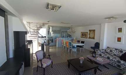 ESPAÇOSA COBERTURA TRIPLEX COM 03 SUÍTES - JUNTO A BEIRAMAR