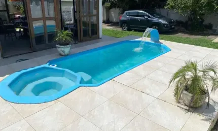 Casa para Venda em Florianópolis, Campeche, 2 dormitórios, 2 banheiros, 2 vagas
