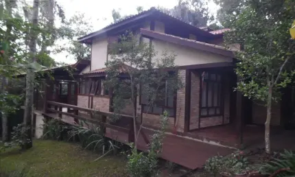 Casa a venda na Serra da Cantareira-SP: 4 Quartos, 4 Suítes, 3 Salas, 6 Banheiros, 2 Vagas - 300m² à venda em Mairiporã-SP!