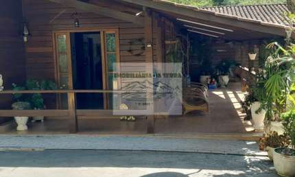 Imperdível oportunidade: Casa à venda na Serra da Cantareira, Mairiporã-SP! 3 quartos, 1 suíte, 3 salas, 3 banheiros, 2 vagas de garagem.