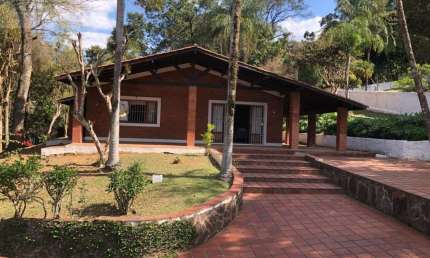 Imperdível oportunidade de casa à venda em Serra da Cantareira-SP, Parque Petrópolis Paulista: 3 quartos, 1 suíte, 2 salas, 3 banheiros, 390m².