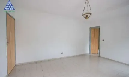 Casa com 3 quartos à venda na Rua Neves Paulista, 219, Vila Mazzei, São Paulo por R$ 700.000