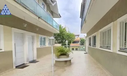 Casa em condomínio fechado com 3 quartos à venda na Rua Comprida, 725, Vila Mazzei, São Paulo por R$ 550.000