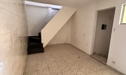 Casa com 1 quarto para alugar na Rua Capitão John Cordeiro e Silva, Jardim Luso, São Paulo