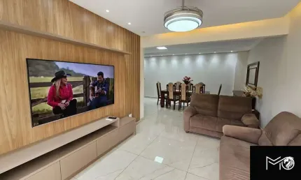 Apartamento Reformado com 3 Dormitórios e 140 m² – Santos/SP