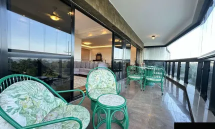 Apartamento Alto Padrão Frente Mar – 252m² úteis | 330m² totais