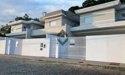 Casa com 4 quartos à venda no Glória, Joinville 