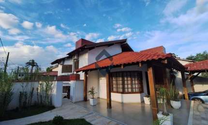 Casa com 4 quartos à venda no Floresta, Joinville 