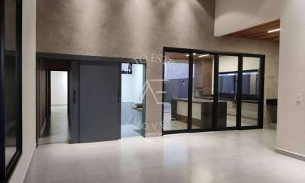 Casa para venda em Quintas De São José de 205.00m² com 3 Quartos, 3 Suites e 4 Garagens