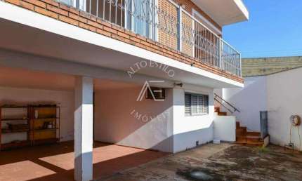 Casa para venda em Parque Dos Bandeirantes de 250.00m² com 3 Quartos, 1 Suite e 6 Garagens