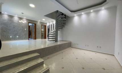Sobrado 170m² com 03 dormitórios Venda - Jd Regente