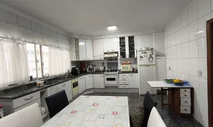 Casa com 4 quartos à venda na Rua Ivaí, Santa Maria, São Caetano do Sul