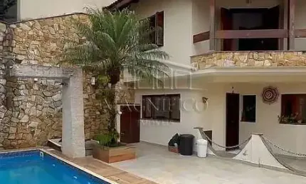 Casa com 4 quartos para alugar na Rua Jaguari, Campestre, Santo André