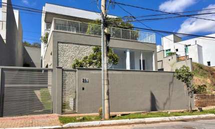 Casa para Venda em Belo Horizonte, Buritis, 3 dormitórios, 1 suíte, 5 banheiros, 4 vagas