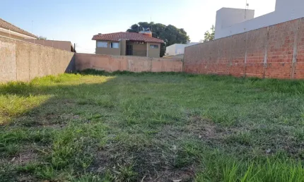 Terreno em condomínio fechado à venda na Rua Luiz Levorato, 2-90, Jardim Marambá, Bauru