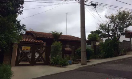 Casa com 3 dormitórios à venda de 230 m² no Jardim do Lago em Atibaia/SP - CA1623