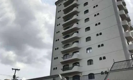 Apartamento com 4 dormitórios à venda, no Centro em Atibaia/SP - AP0135