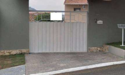 Casa residencial à venda, no bairro Jardim do Lago, Atibaia - CA0141.
