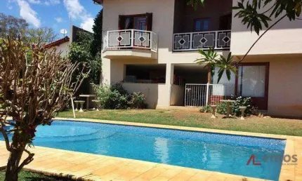 Casa com 3 SUÍTES à venda de 810 m² na Vila Santista em Atibaia/SP - CA2705