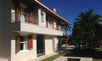 Casa com 4 suítes à venda de 690 m² na Vila Santista em Atibaia/SP - CA0044
