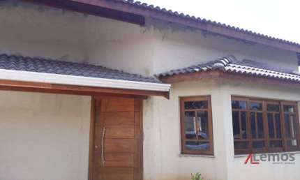 Casa com 4 dormitórios à venda de 180 m² no Jardim Shangri-Lá em Atibaia/SP - CA3288