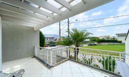 Casa com 3 dormitórios, sendo 01 suíte à venda,no Condominio Alto da Floresta - Atibaia/SP - CA4412