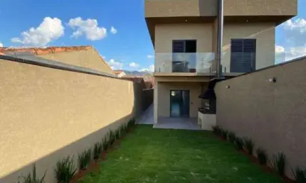 Casa com 3 dormitórios à venda, no Alvinópolis em Atibaia/SP - CA4711
