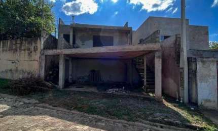 Casa com 3 dormitórios à venda, no Jardim Shangri-Lá em Atibaia/SP - CA4775