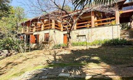 Casa com 4 dormitórios à venda, no Clube da Montanha - Atibaia/SP - CA5597