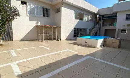 Casa com 3 dormitórios à venda, no Centro de Atibaia/SP - CA5685