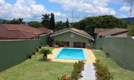 Casa com 4 dormitórios à venda, no Vila Santista - Atibaia/SP