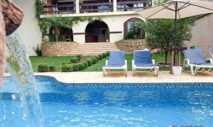 Casa com 5 suítes e piscina à venda no Jardim dos Pinheiros em Atibaia/SP - CA4662