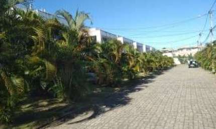 Casa com 4 quartos para alugar no Buraquinho, Lauro de Freitas 