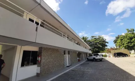 Casa com 4 quartos para alugar no Recreio Ipitanga, Lauro de Freitas  por R$ 6.500