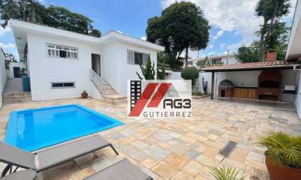 Casa térrea com 5 suítes, piscina área gourmet completa com churrasqueira e 6 vagas no Alto da Lapa