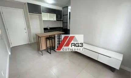 Apartamento reformado com móveis planejados com 2 dormitórios, vaga e lazer completo no bairro do limão